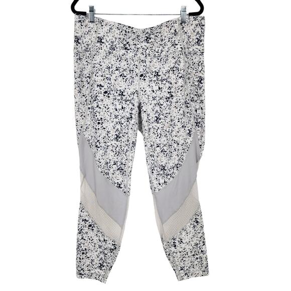 Athleta Sandstone Salutation 7/8 Length Workout Butter Soft Leggings Size XL - Picture 2 of 6